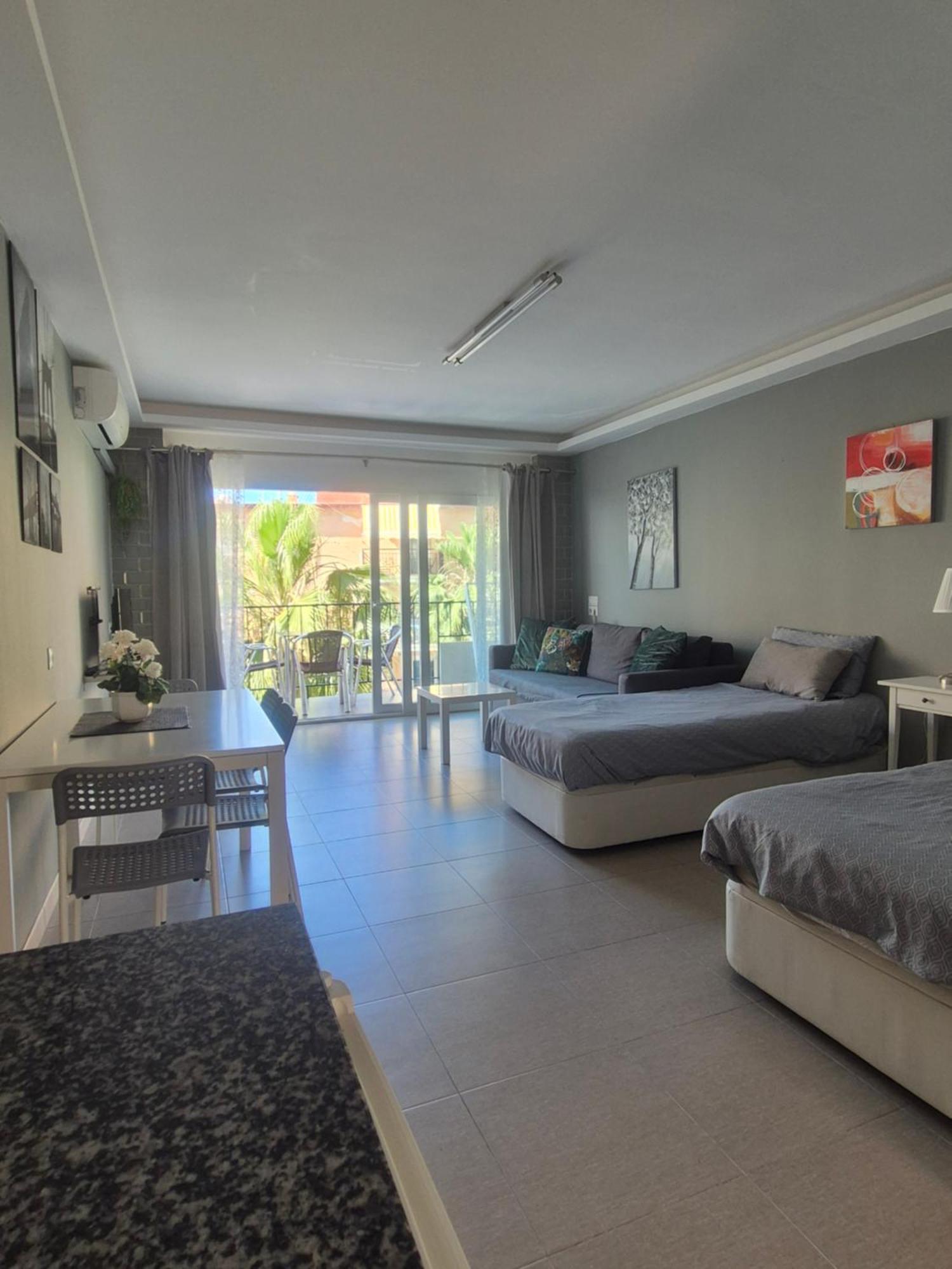 Studio In City Fuengirola Eksteriør billede
